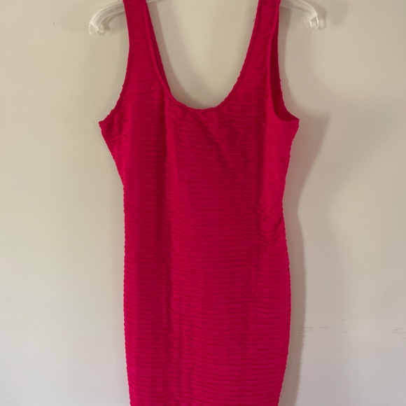 Short Dress - Picture 5 of 6